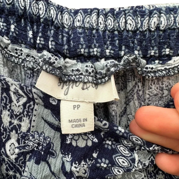 Style &Co women's PP (0-2) cropped lightweight blue and white pants - Picture 2 of 4